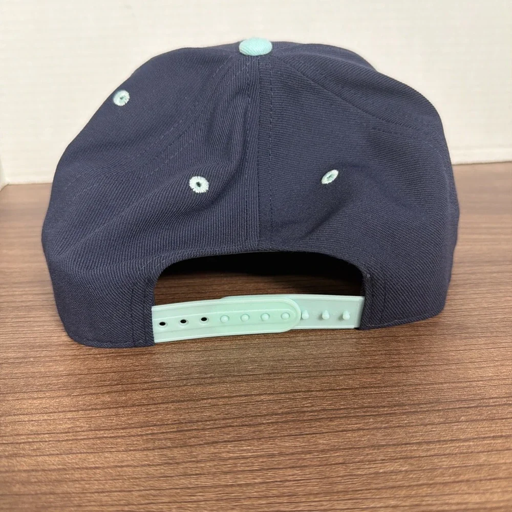 Men's Fanatics Navy/Blue Seattle Kraken Heritage Retro Two-Tone Snapback Hat New